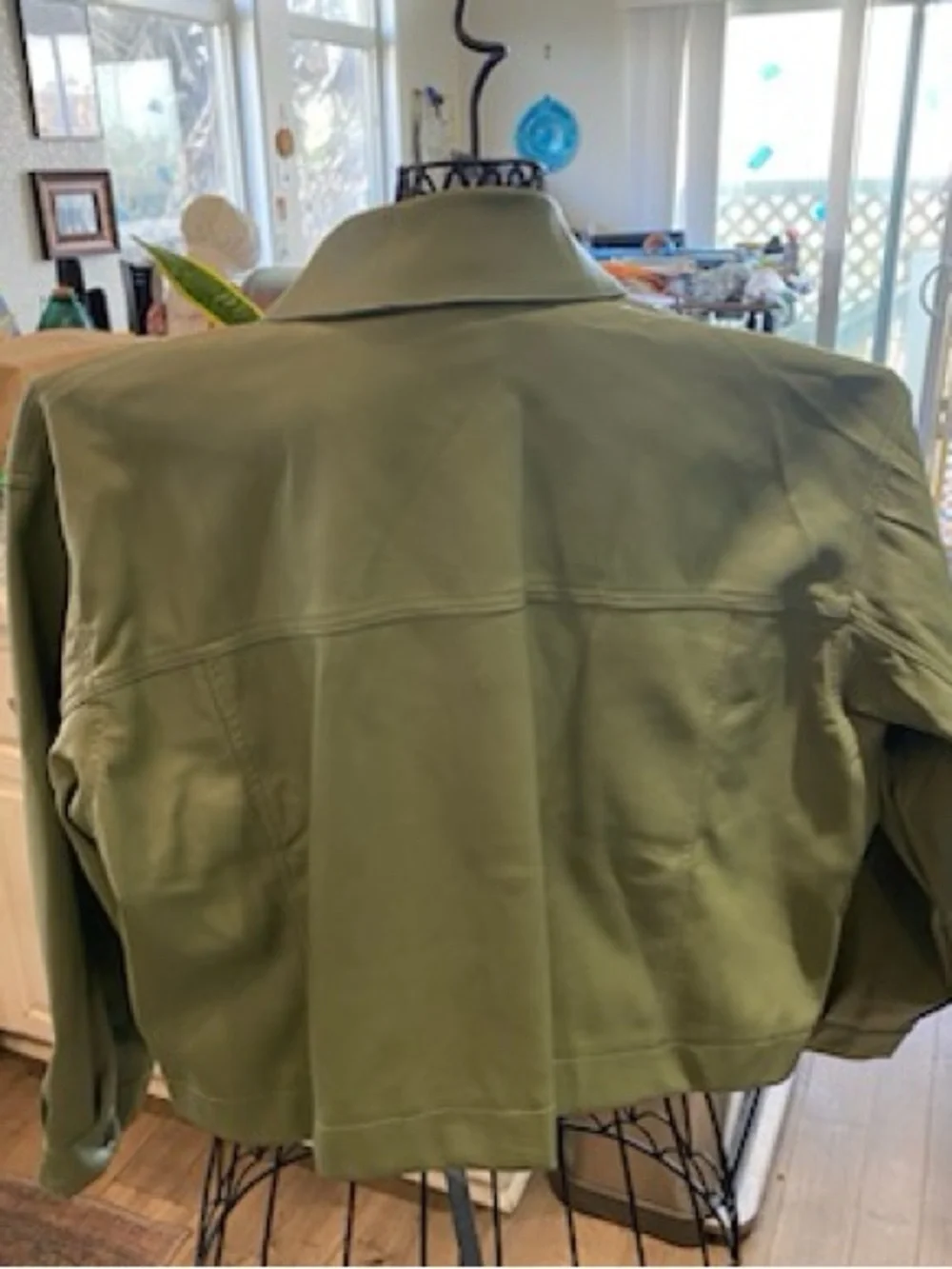 ✨NWOT RAIN Vegan Faux Leather Cropped Shacket Jacket Sage Olive Green XL🐊